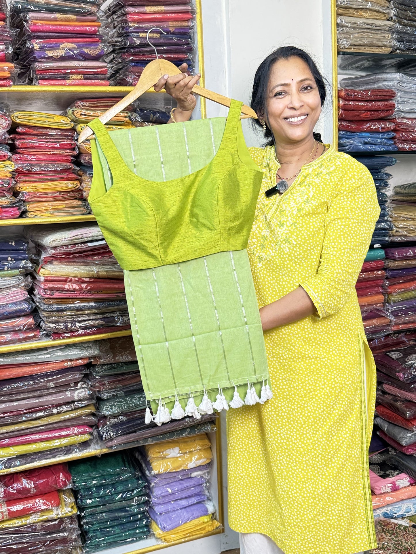 Green Pure Mul Cotton Saree with Sleeveless Blouse Combo