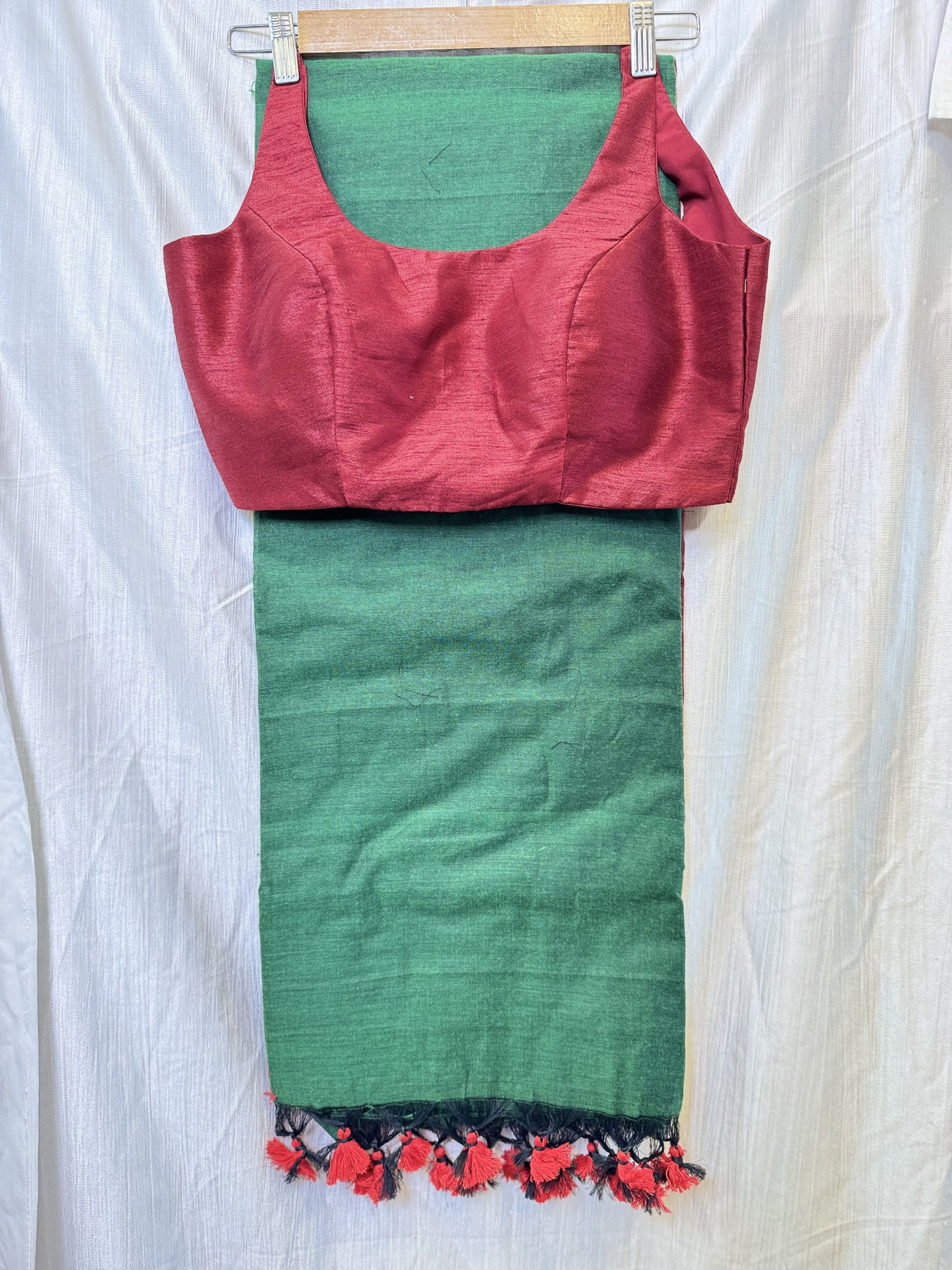 Green with Maroon Khadi Cotton Sarees with Sleeveless Blouse Combo